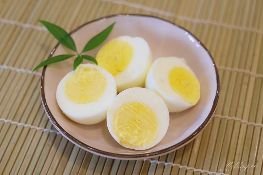 食譜分享｜大同電鍋水煮蛋做法．一張紙巾就可以，水煮蛋、半熟蛋、溏心蛋一鍵完成 @飛天璇的口袋