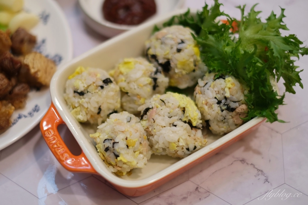 韓式拳頭飯糰做法｜可愛又營養的「韓式拳頭飯糰食譜」，可以親子同樂的簡單料理 @飛天璇的口袋