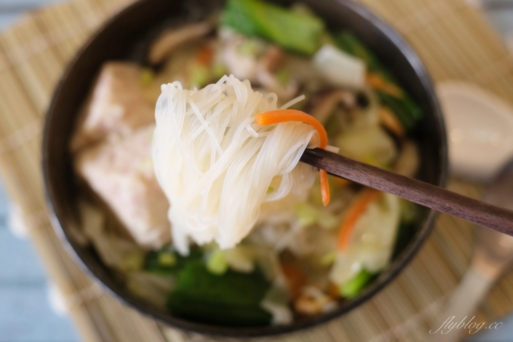 【食譜分享】芋頭米粉湯作法，在家自己煮一碗香噴噴的傳統米粉湯 @飛天璇的口袋