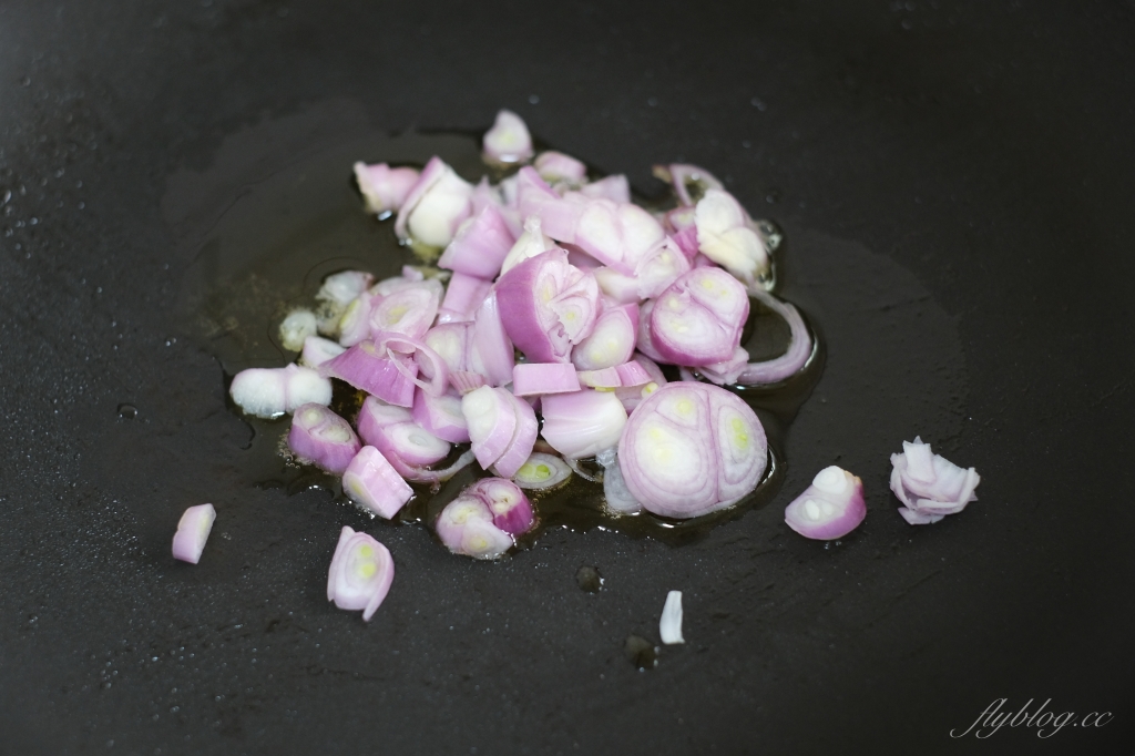 香菇肉燥做法｜10分鐘一鍋「香菇肉燥食譜」，香噴噴的味道白飯的殺手 @飛天璇的口袋