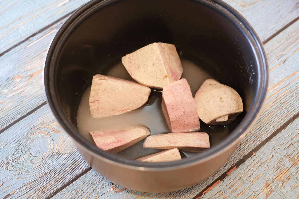 【食譜分享】芋泥肉鬆吐司，芋頭控看過來~自已DIY做爆餡的芋泥吐司這麼簡單！ @飛天璇的口袋