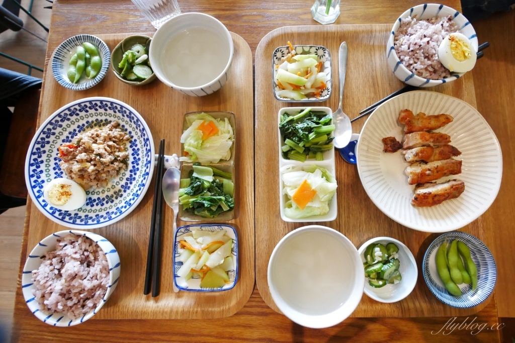 【台中北屯】回家菜，便當也可以吃得很文青，回家菜超過10種的家庭料理美味 @飛天璇的口袋
