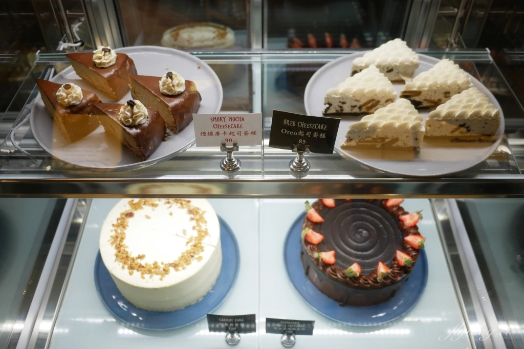 台中西區｜Spirited Bakery．國美館綠園道美式蛋糕，軟餅乾和蘋果派好好吃 @飛天璇的口袋