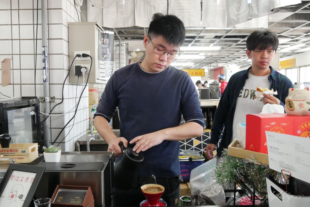 【馬祖南竿】Z.O coffee · 馬祖小柒咖啡 來自獅子市場的市集咖啡，馬祖高梁加咖啡今夏最嗨 @飛天璇的口袋