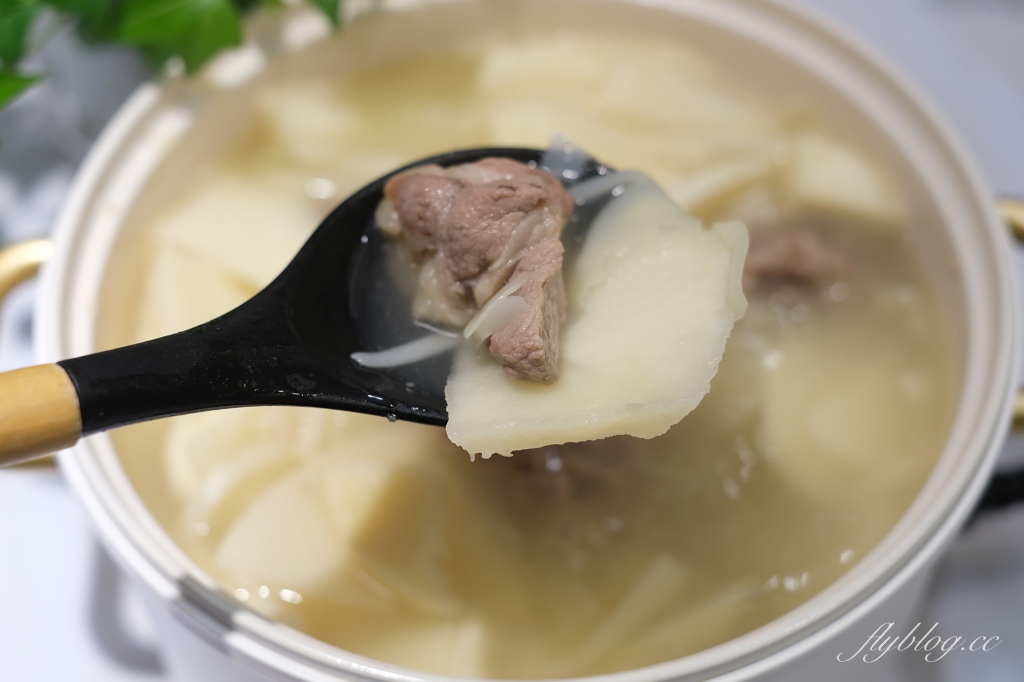 竹筍排骨湯做法｜喝起來不苦的「竹筍湯食譜」，加一匙生米進去就對了 @飛天璇的口袋