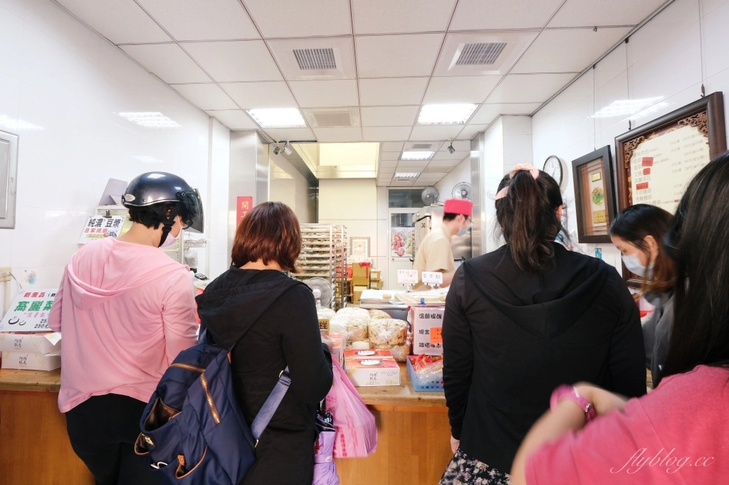 彰化鹿港｜阿振肉包，鹿港超人氣伴手禮，傳承第四代的百年的肉包專賣店 @飛天璇的口袋