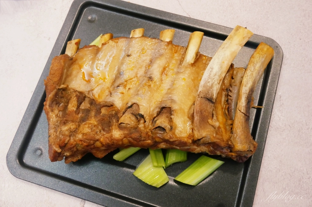 【食譜分享】豬肋排做法，用氣炸烤箱做豬肋排，美式餐廳超人氣料理上桌 @飛天璇的口袋