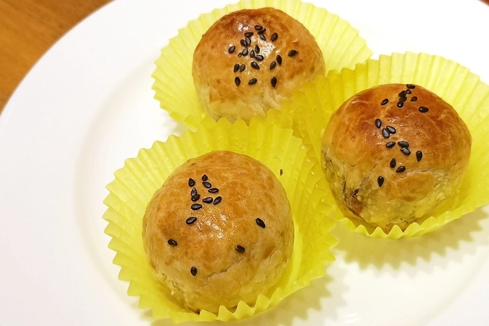 彰化紀家蛋黃酥｜網友推薦媲美不二坊的紀家烘焙坊，一樣是蛋黃酥排隊名店 @飛天璇的口袋