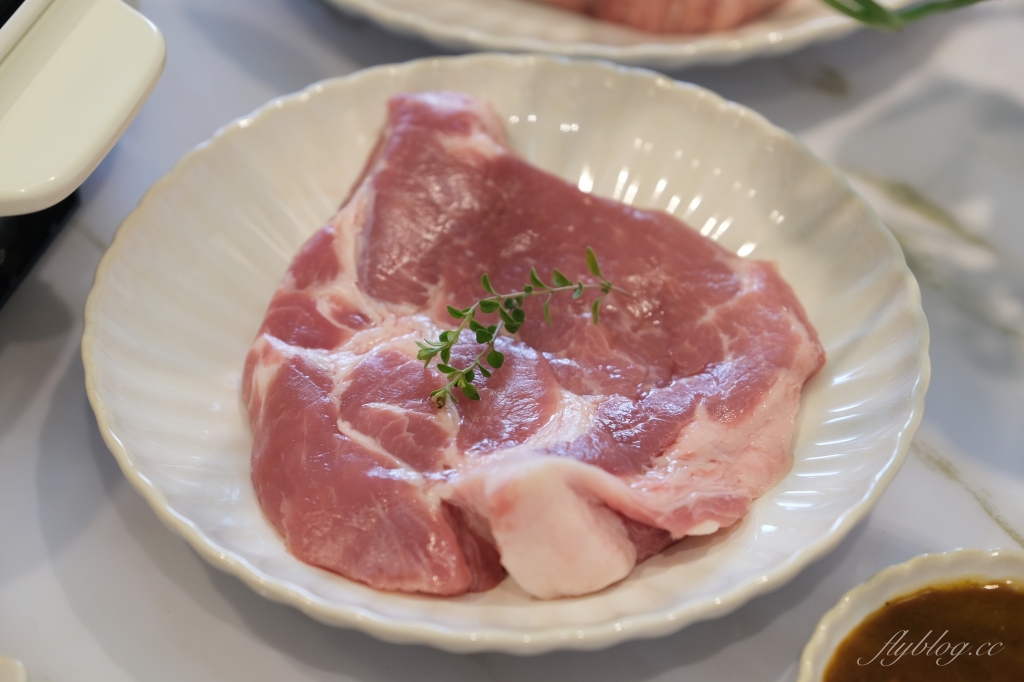 【台中西區】Fore Restaurant肉品組，中秋節在家烤肉更方便，頂級肉品禮盒宅配到家 @飛天璇的口袋