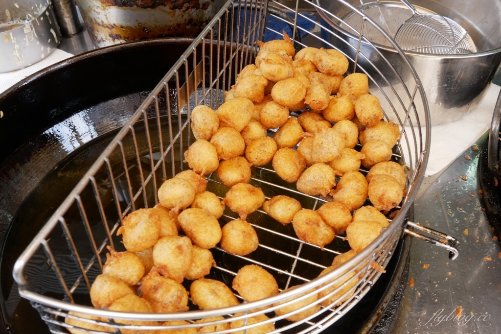 【新竹北區】林家芋泥球，城隍廟超大顆芋泥球，吃得到芋頭纖維和蜂蜜香氣 @飛天璇的口袋