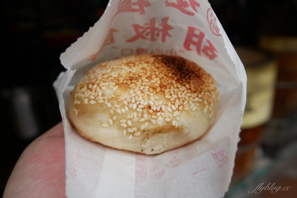 【新竹北區】在地80年的四代老店「丞祖胡椒餅」，新竹城隍廟超人氣美食 @飛天璇的口袋