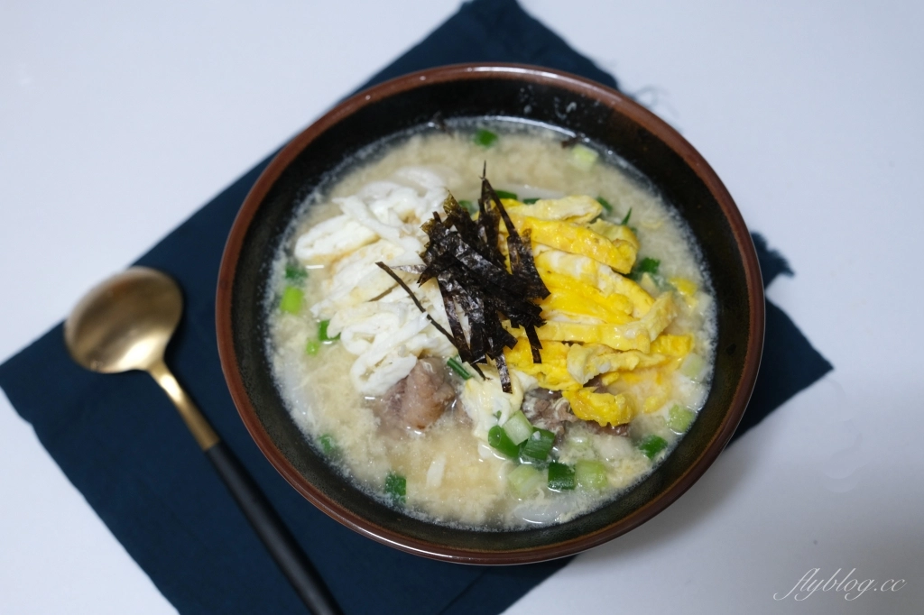 韓國年糕湯做法｜韓國過年餐桌不可少，簡單「韓國年糕鍋食譜」，10分鐘就可以上桌 @飛天璇的口袋