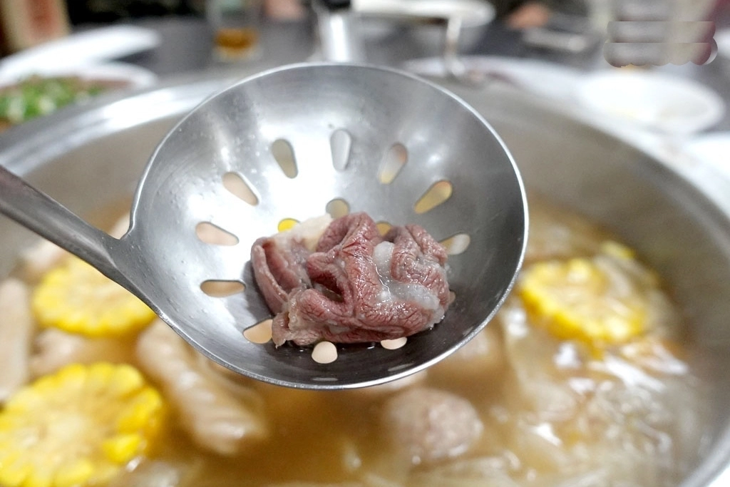 輝哥牛肉爐｜台南超人氣「輝哥牛肉爐」溫體牛肉鍋，食材新鮮價格實在 @飛天璇的口袋