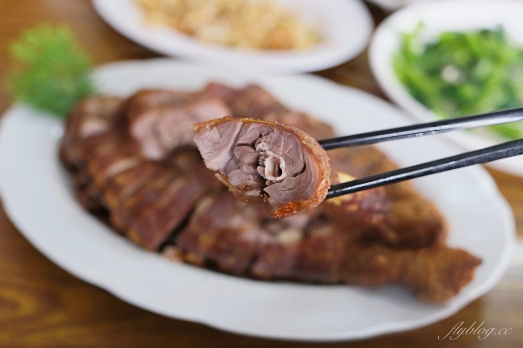 【台中石岡】土牛客家小吃，在地20年~道地風味的客家料理，電視台也來採訪報導 @飛天璇的口袋