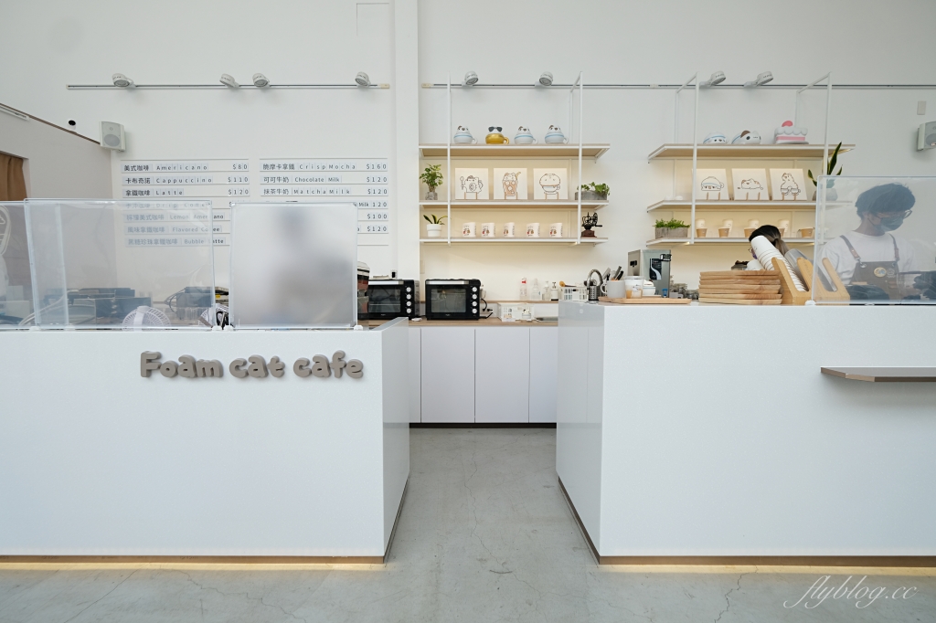 【台中西區】奶泡貓咖啡，可愛的貓貓蟲咖波主題咖啡館，勤美誠品商圈透明玻璃屋 @飛天璇的口袋