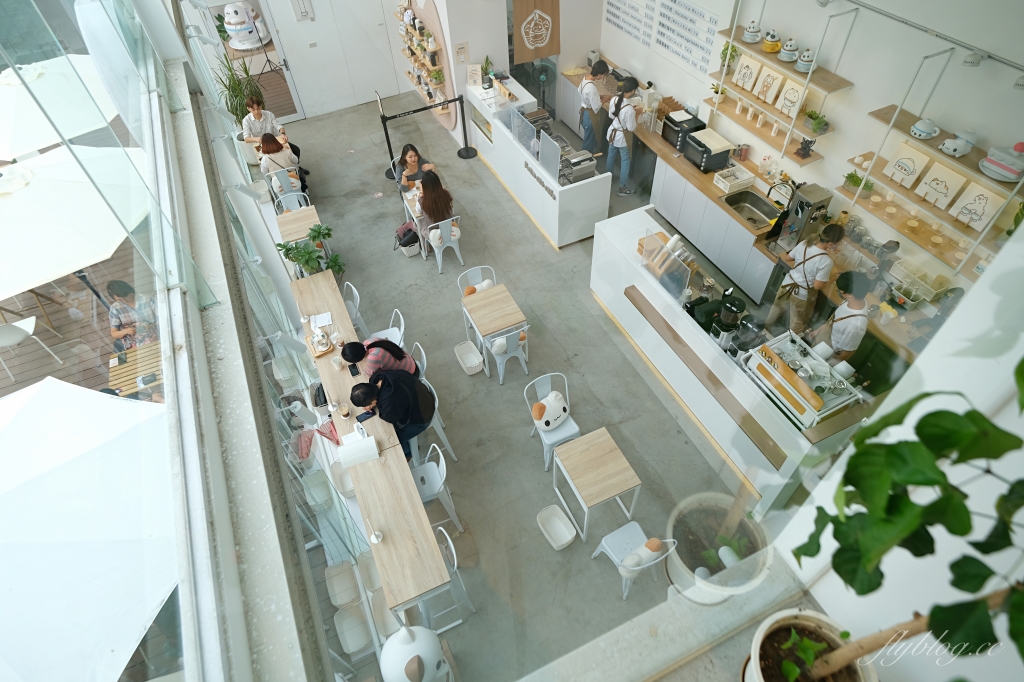 【台中西區】奶泡貓咖啡，可愛的貓貓蟲咖波主題咖啡館，勤美誠品商圈透明玻璃屋 @飛天璇的口袋