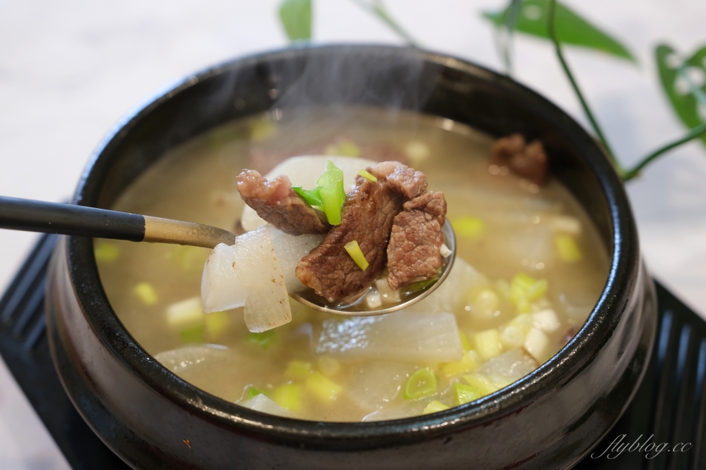 食譜分享｜韓式牛肉蘿蔔湯做法，韓綜機智的山村生活，曹政奭的韓式牛肉蘿蔔食譜 @飛天璇的口袋