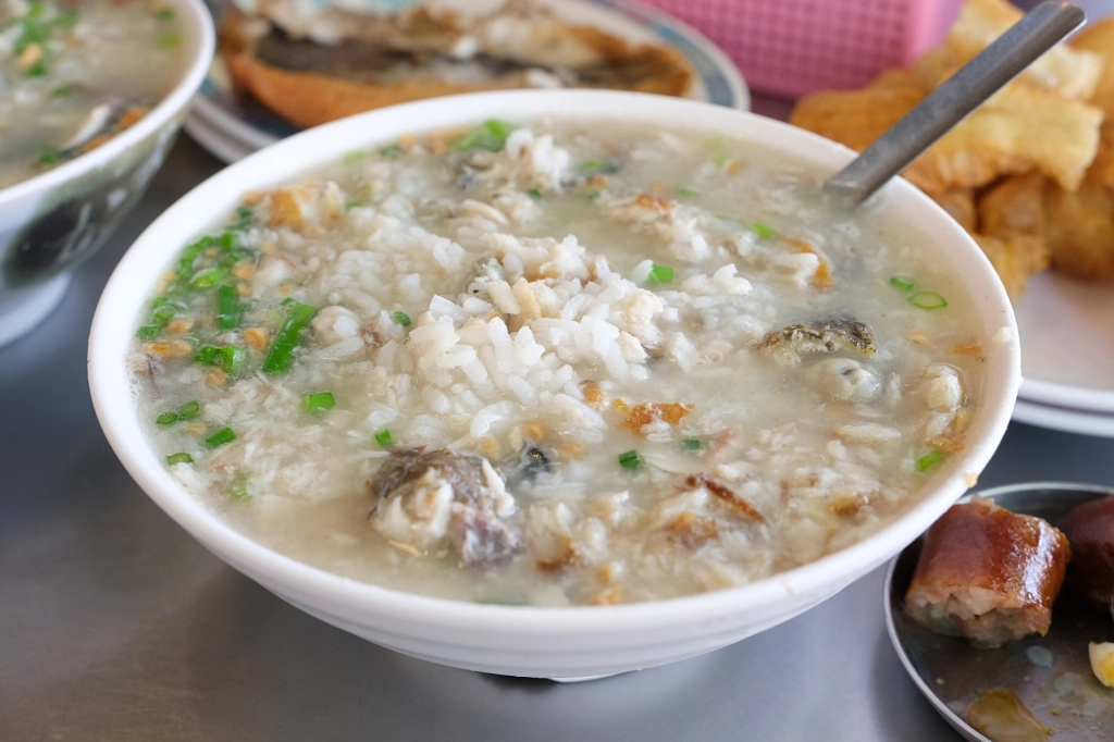 【台南中西】阿堂鹹粥，一碗漲到200元的台南阿堂鹹粥，台南人說是觀光客在吃的？ @飛天璇的口袋
