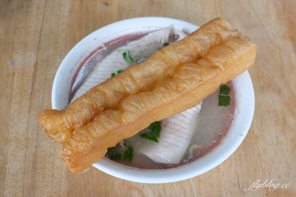 台南北區｜阿憨鹹粥，在地人推薦的小吃美食，流傳一甲子的美味鹹粥 @飛天璇的口袋