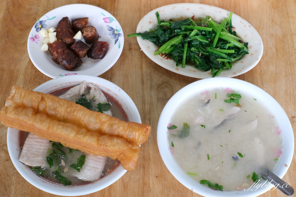 台南北區｜阿憨鹹粥，在地人推薦的小吃美食，流傳一甲子的美味鹹粥 @飛天璇的口袋