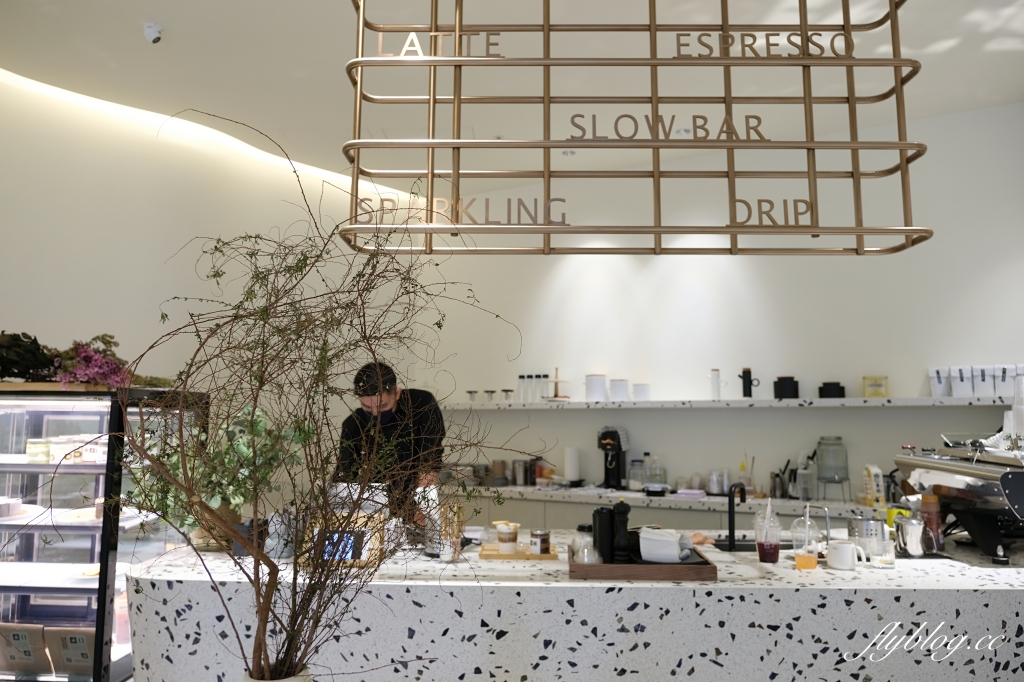 台中南屯｜Stio Coffee，以太空時代為主題的複合餐廳，咖啡館和服飾店複合式經營 @飛天璇的口袋