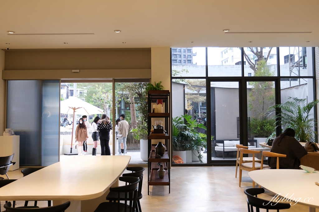 台中南屯｜Stio Coffee，以太空時代為主題的複合餐廳，咖啡館和服飾店複合式經營 @飛天璇的口袋