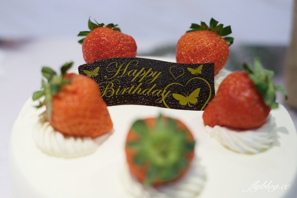 【台中北區】橫濱洋果子~一期一會的「橫濱洋果子」草莓鮮奶油蛋糕，清軟細柔又好吃 @飛天璇的口袋