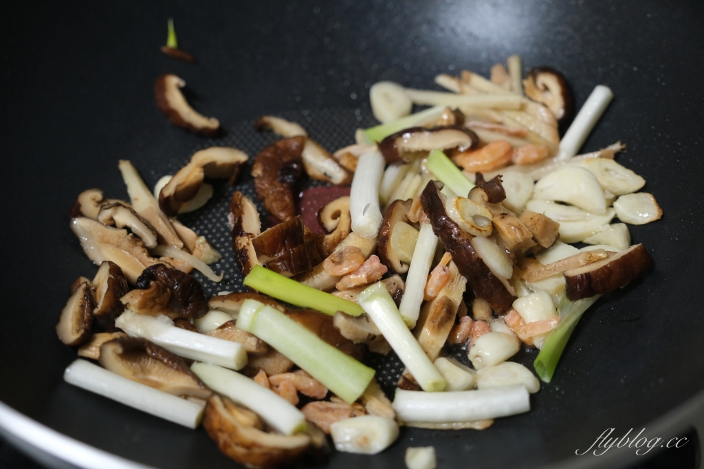 白菜滷做法｜家庭常見料理「白菜滷食譜」，充滿濃濃的台式古早味料理 @飛天璇的口袋