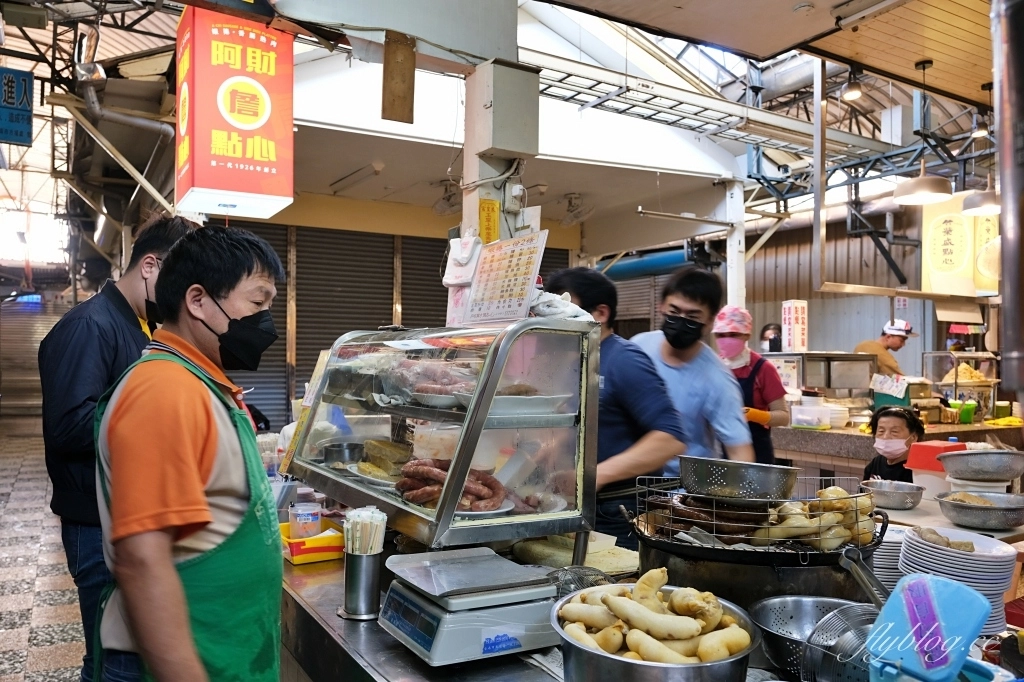 台南中西｜阿財點心．沙卡里巴市場內的香腸熟肉，台南傳承一甲子的銅板美食 @飛天璇的口袋