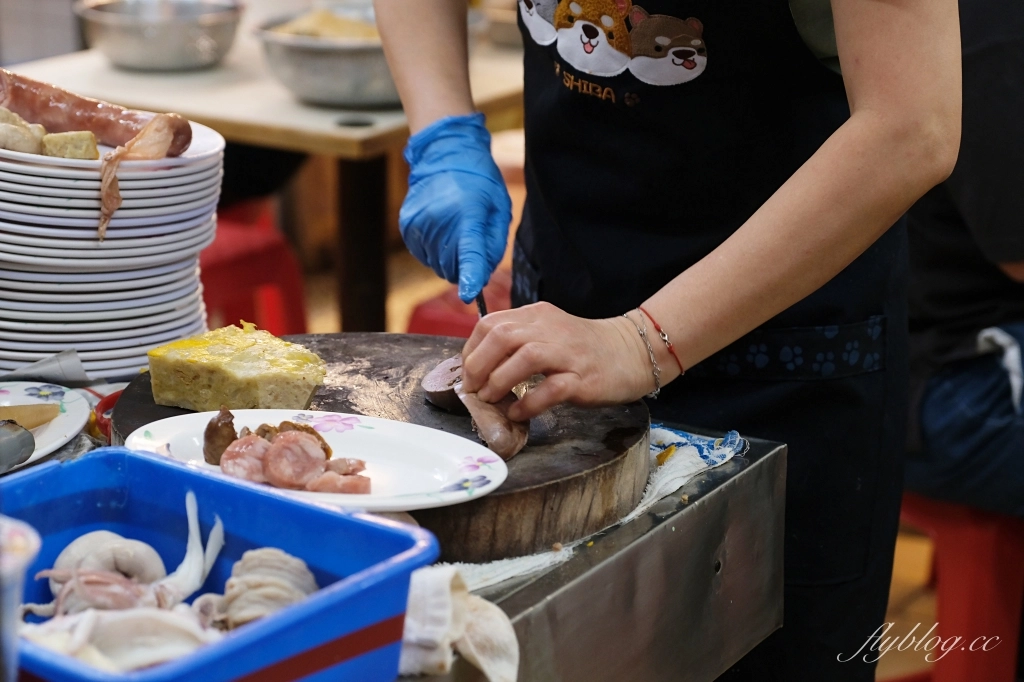 阿財點心｜隱身沙卡里巴市場內的「阿財香腸熟肉」，傳承一甲子的銅板美食 @飛天璇的口袋