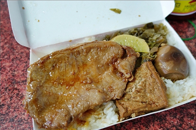 飯糰打嗝了：充滿文青風格的日式飯糰，有多種口味可以選擇晚來就吃不到 @飛天璇的口袋