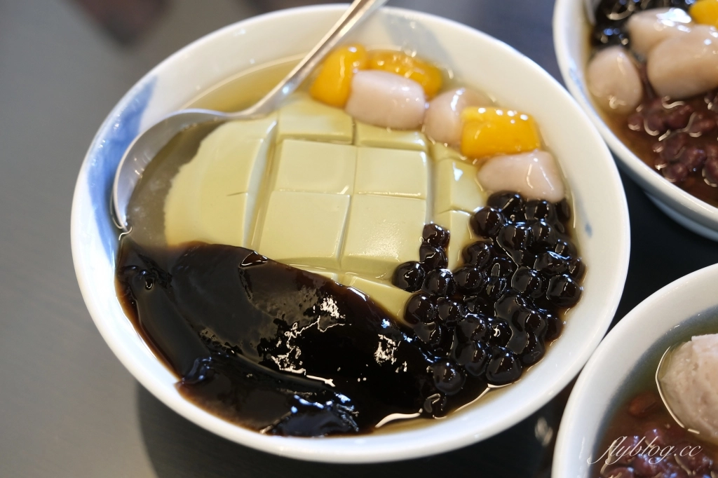 烏婆傳統甜品店｜把傳統冰品甜湯變得很現代，沙鹿車站附近文青豆花甜品店 @飛天璇的口袋