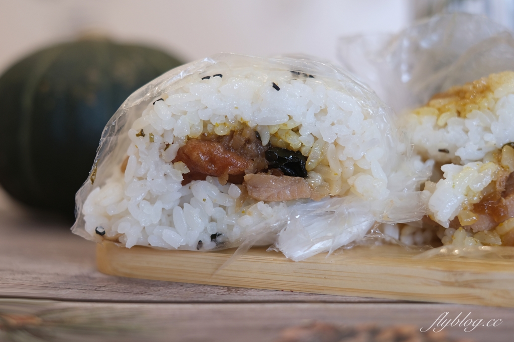 日式飯糰吐司｜超人氣青海路飯糰，還有少見的厚蛋、卜肉和鮭魚口味 @飛天璇的口袋
