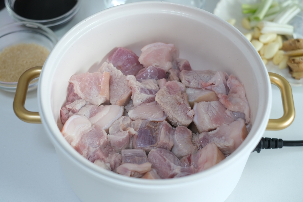 食譜分享｜滷爌肉的做法，一鍋到底的家庭滷焢肉，皮Q肉嫩油亮亮超下飯 @飛天璇的口袋