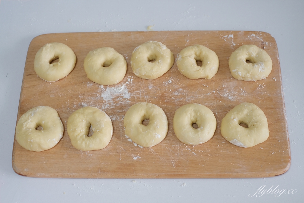 食譜分享｜甜甜圈的做法．不用烤箱免手揉食譜，第一次在家炸甜甜圈就成功 @飛天璇的口袋