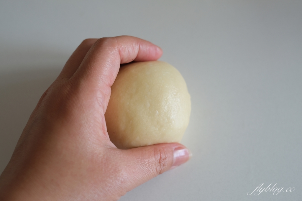 麵包食譜｜毛線球麵包做法｜新手烘焙最愛的網美級麵包，葡萄奶酥內餡口味分享 @飛天璇的口袋