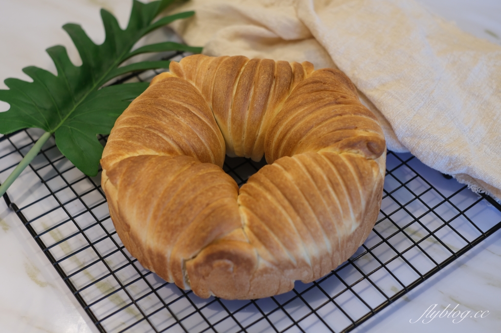 毛線球麵包做法｜新手烘焙最愛的網美級麵包，葡萄奶酥內餡口味食譜分享 @飛天璇的口袋
