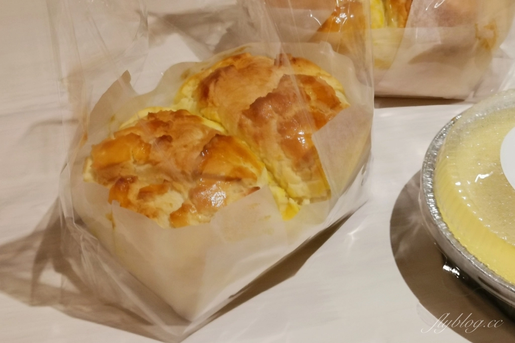 小丞事麵包烘焙坊｜一期一會的台南小丞事菠蘿蛋黃酥，每天開賣三小時內完售 @飛天璇的口袋