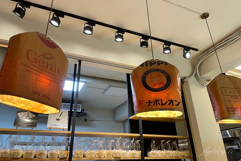 台南南區｜小丞事麵包烘焙坊．一期一會的台南菠蘿蛋黃酥，每天開賣三小時內完售 @飛天璇的口袋