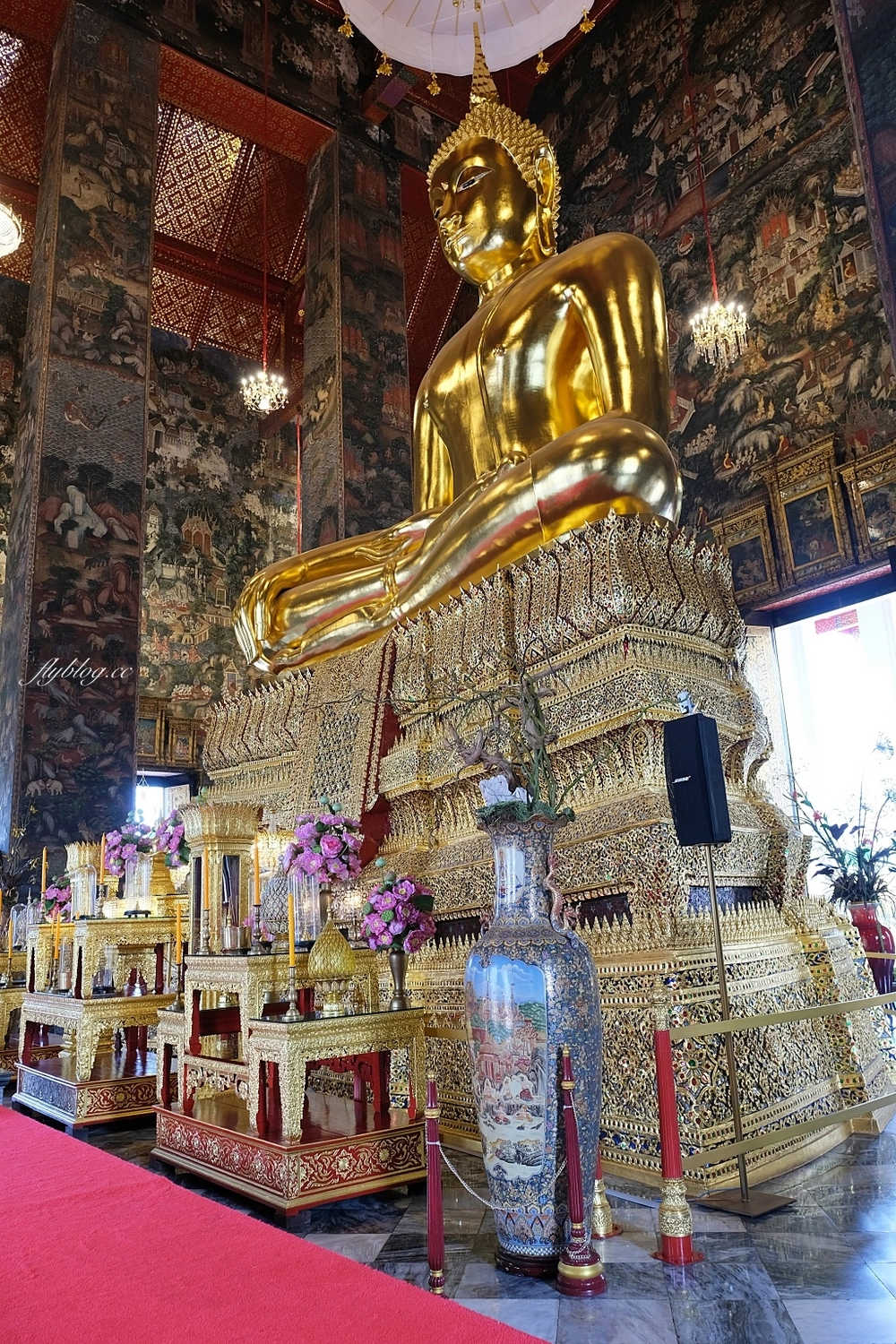 泰國曼谷｜蘇泰寺 Wat Suthat｜泰國一級皇家寺院，曼谷知名地標紅色大鞦韆 @飛天璇的口袋