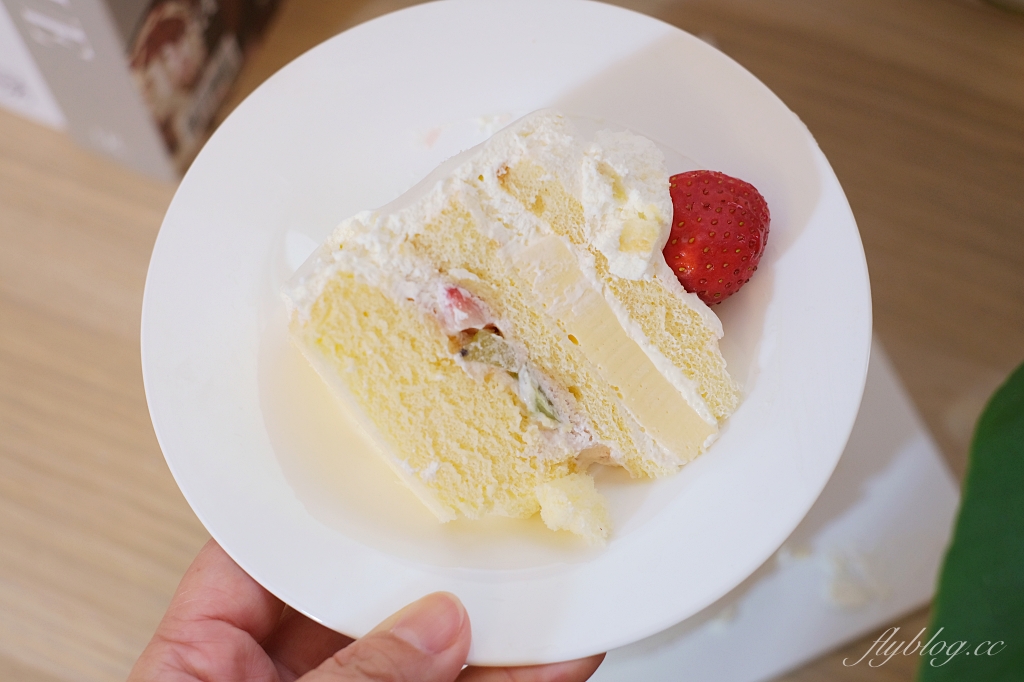 Maru Bakery｜台中私人甜點工作室，新鮮好吃的草莓鮮奶油蛋糕 @飛天璇的口袋