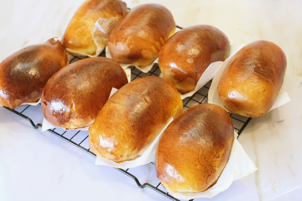 麵包食譜｜肉鬆麵包做法｜大人小孩都喜歡的台式麵包，最經典的鹹麵包這樣做 @飛天璇的口袋
