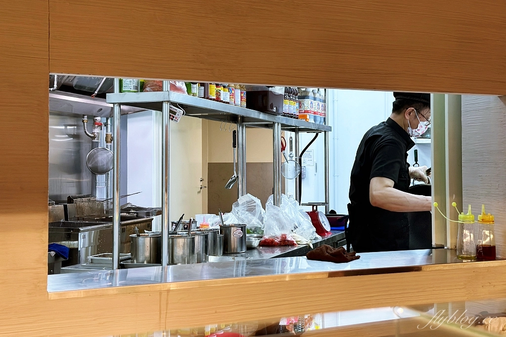台中東區｜Siam Siam Express，到LaLaport吃泰式自助餐，一個人也可以吃泰式料理 @飛天璇的口袋