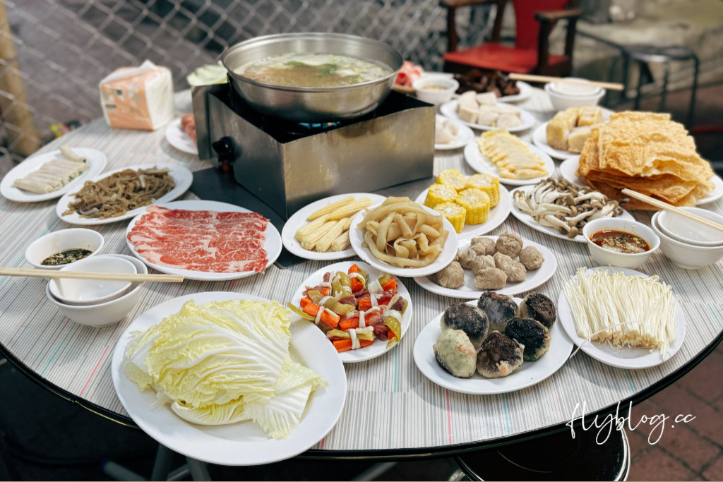 台中中區｜台灣陳沙茶火鍋．電子街的隱藏版美食．很像在香港吃大排檔的感覺 @飛天璇的口袋