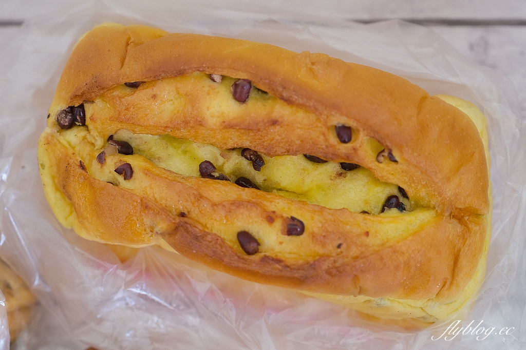 雲林林內｜永光餅行．超邪惡的爆漿菠蘿麵包，雲林在地50年團購美食 @飛天璇的口袋
