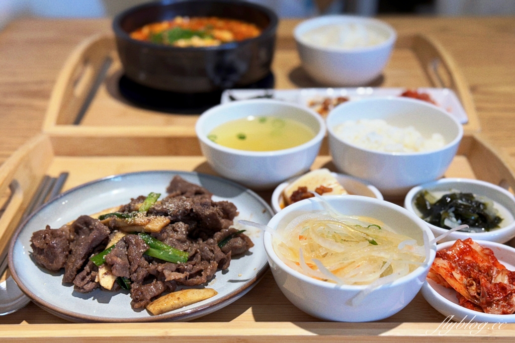 韓式牛排做法｜韓綜尹食堂2李瑞鎮研發的「韓式牛排食譜」，配白飯很好吃 @飛天璇的口袋