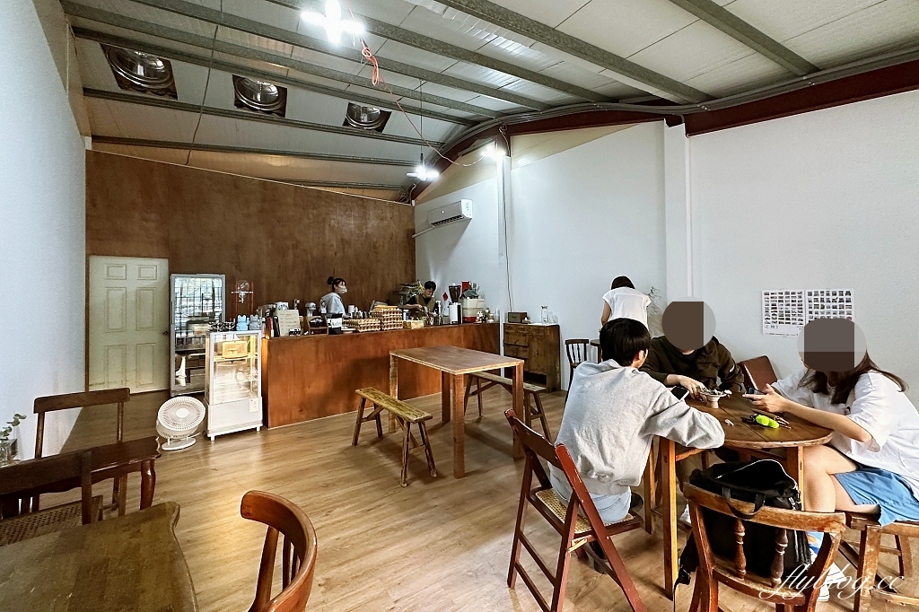 台中東區｜小犬咖啡店．日系老宅風咖啡館，手做吐司和甜點都很有水準 @飛天璇的口袋