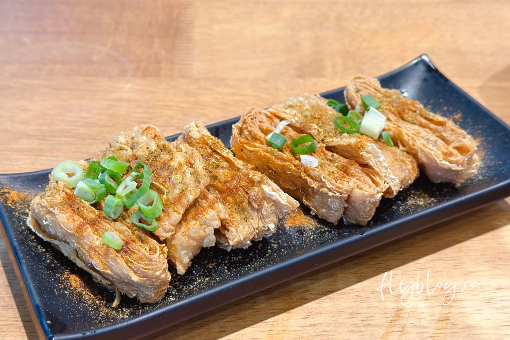 台中北屯｜大山牛肉麵，小菜選擇性多而且很好吃，牛肉麵是傳統的好味道 @飛天璇的口袋