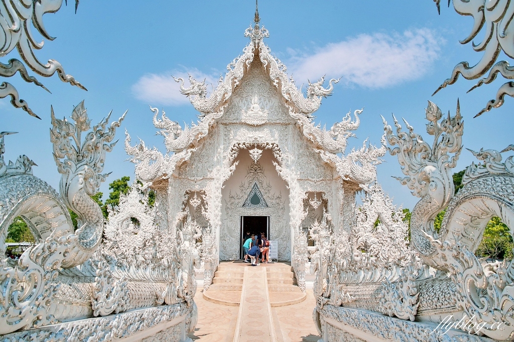 泰國清萊｜清邁一日遊，白廟、黑廟、藍廟和長頸族村，欣賞清萊的建築藝術 @飛天璇的口袋