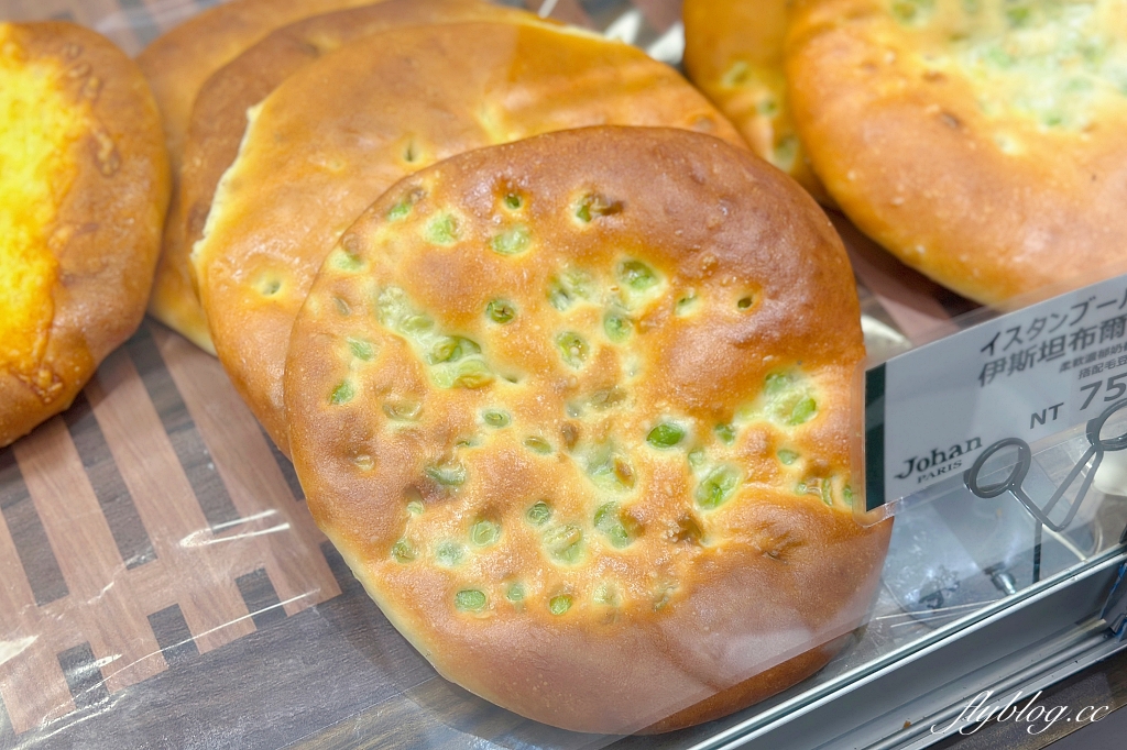 台中東區｜Johan麵包坊，台中LaLaport一樓，麵包也可以內用 @飛天璇的口袋